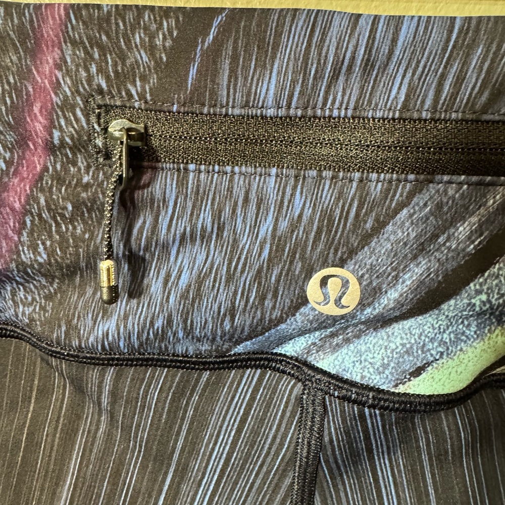 Lululemon Electrobeam speed wunder tight Nulux Leggings. Size 10. Inseam 26” - Picture 6 of 7